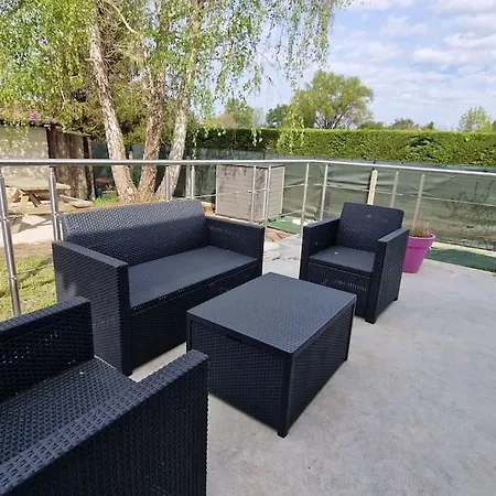 Le Ginestas, Maison Avec Jardin La Brede